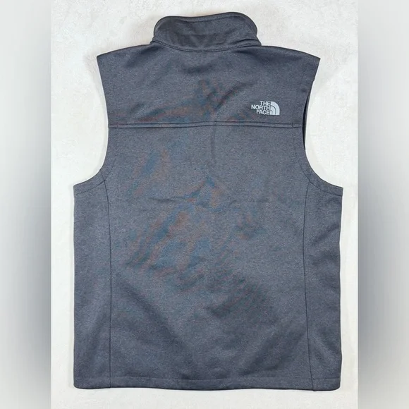 NWT The North Face Medium Men's Dark Gray Nylon Vest With Amazon Embroidery - Picture 3 of 7
